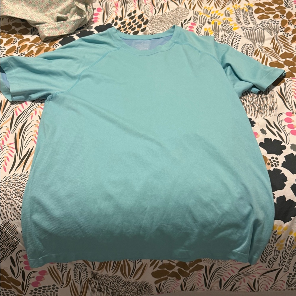 Fabletics training day tee